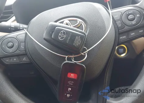 2021 Toyota Rav4 Xle z USA, uszkodzony, nr VIN 2T3W1RFV3MC141694